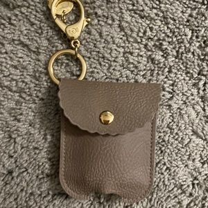 Itzy Ritzy Cute n Clean Hand Sanitizer Charm - Taupe